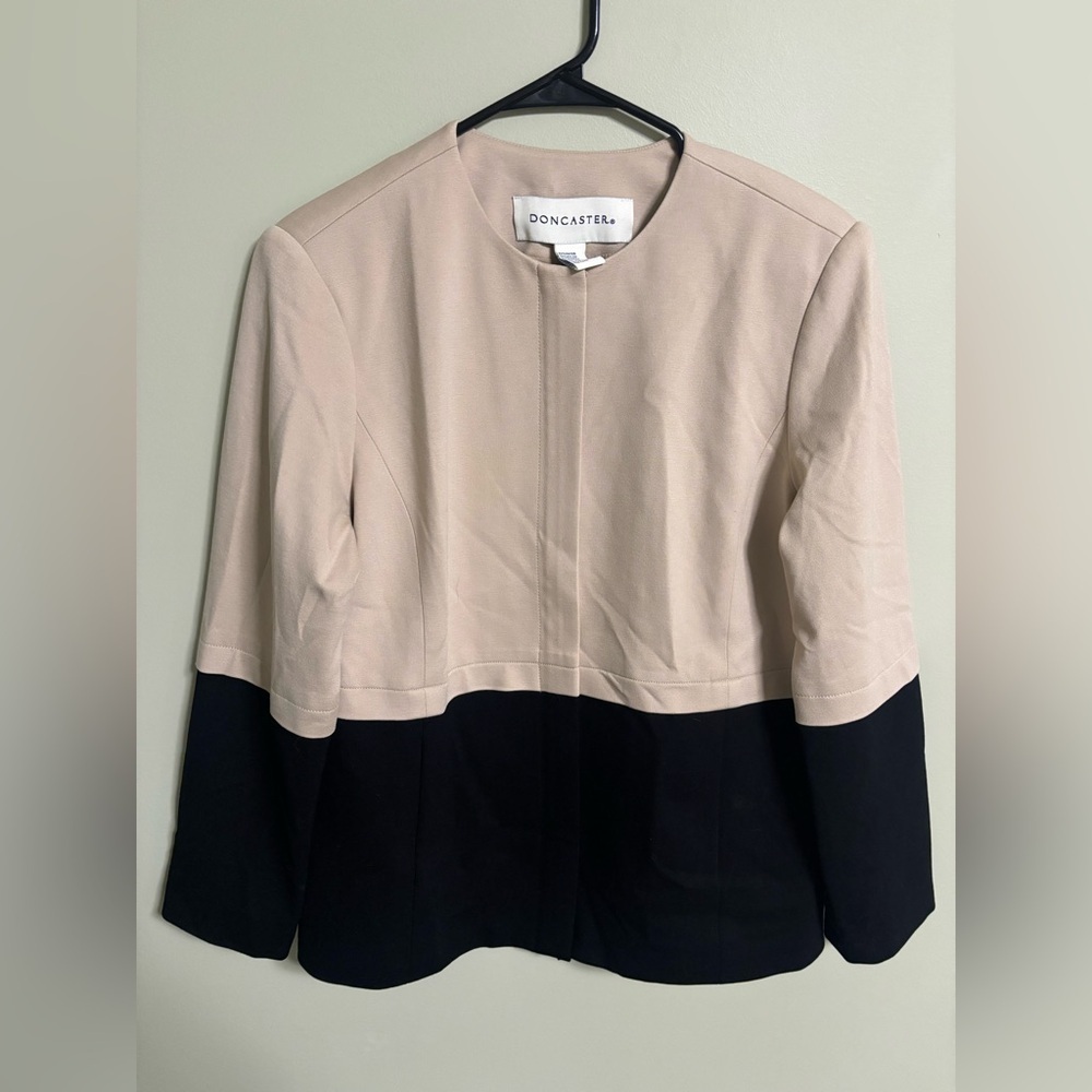 Doncaster Black Tan Collarless Blazer Jacket Size 16P Petite Two Tone